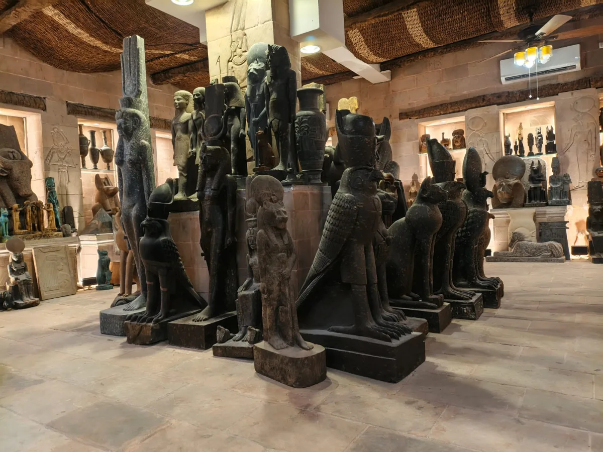 Monumental & Architectural